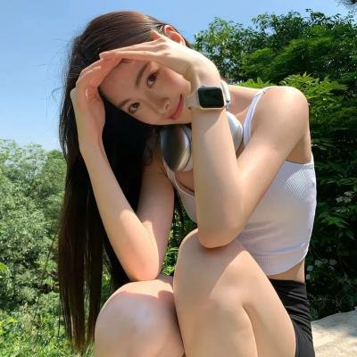 彼女